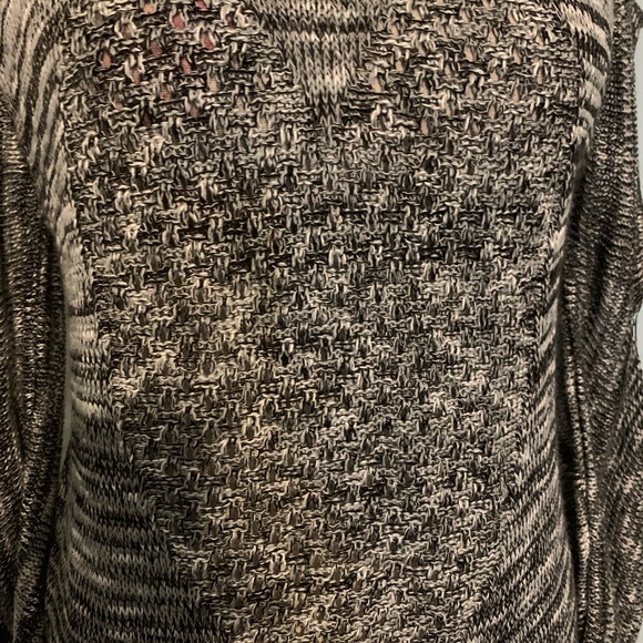 Charcoal Gray Cold Shoulder Ladder Sleeve Knit Top NWT - Picture 5 of 10